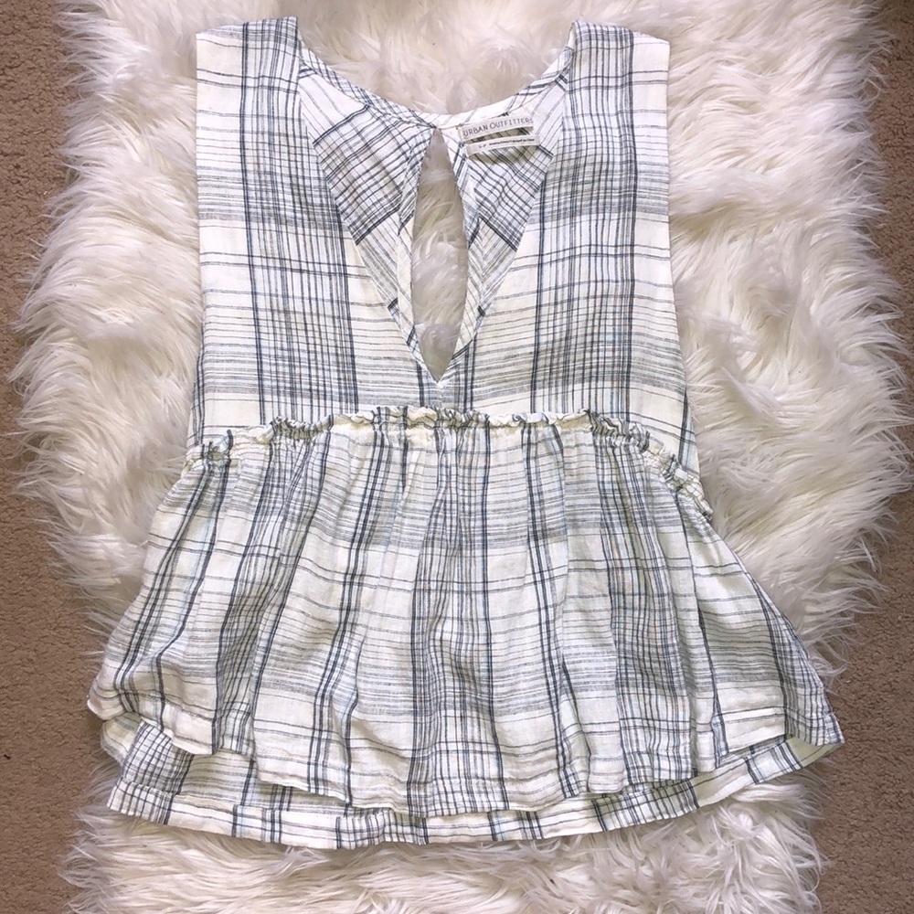 Urban Outfitters | Deep V peplum tank S-P